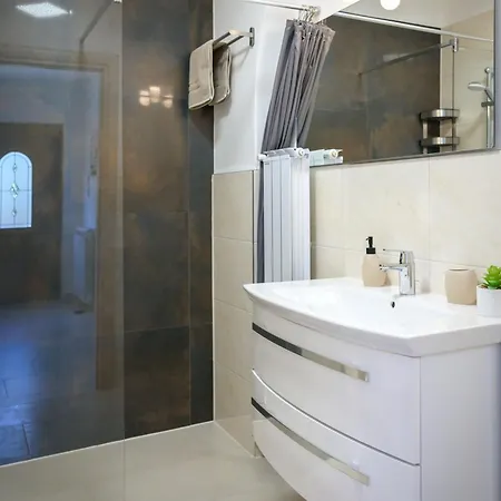 Apartament Niki Family Korlevic *